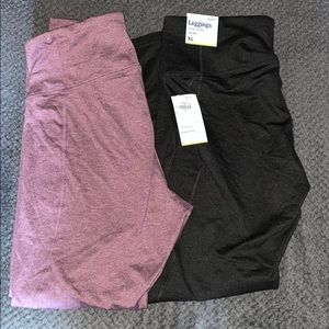2 pair Old Navy Active Cozy Core leggings